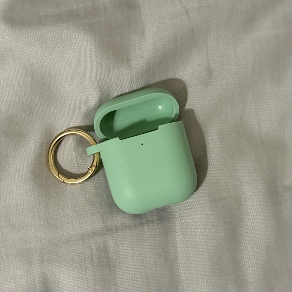 Heyday Gen 1 Silicon AirPod Case w/ Keyring